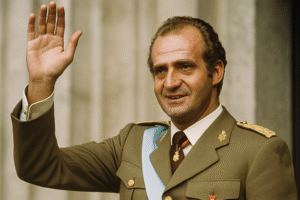 1045 ¿Con qué rey se restaura la democracia en España después del régimen de Franco?